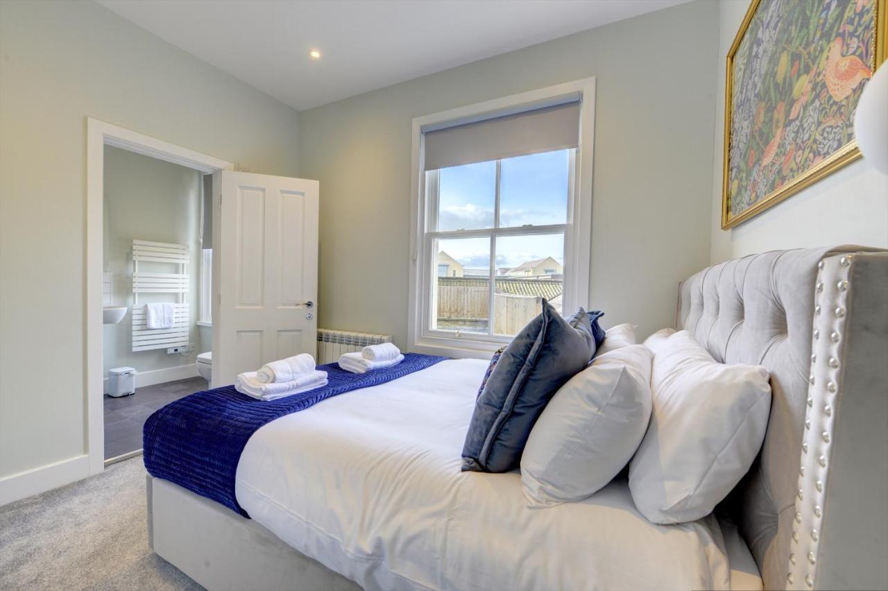 The Nook - A Modern 2 Bedroom Loft With Parking Ripon Exterior photo